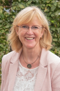Dr. Karin Hilgers (Hi)