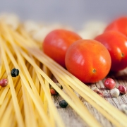 Pasta und Tomaten